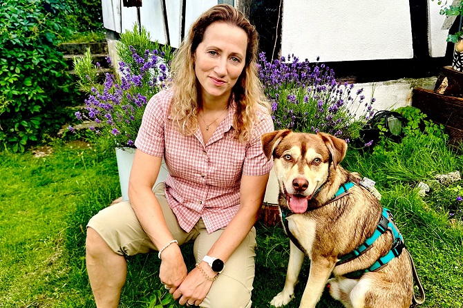 Conny mit Hund - Sekretariat Hundetraining Franken und Hundetrainerin